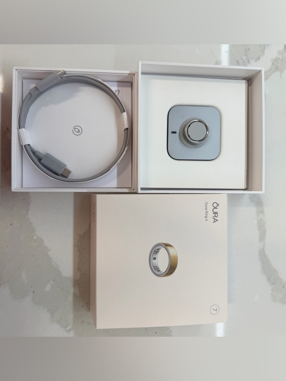 Oura ring Gen 4 size 7- Gold(ish)